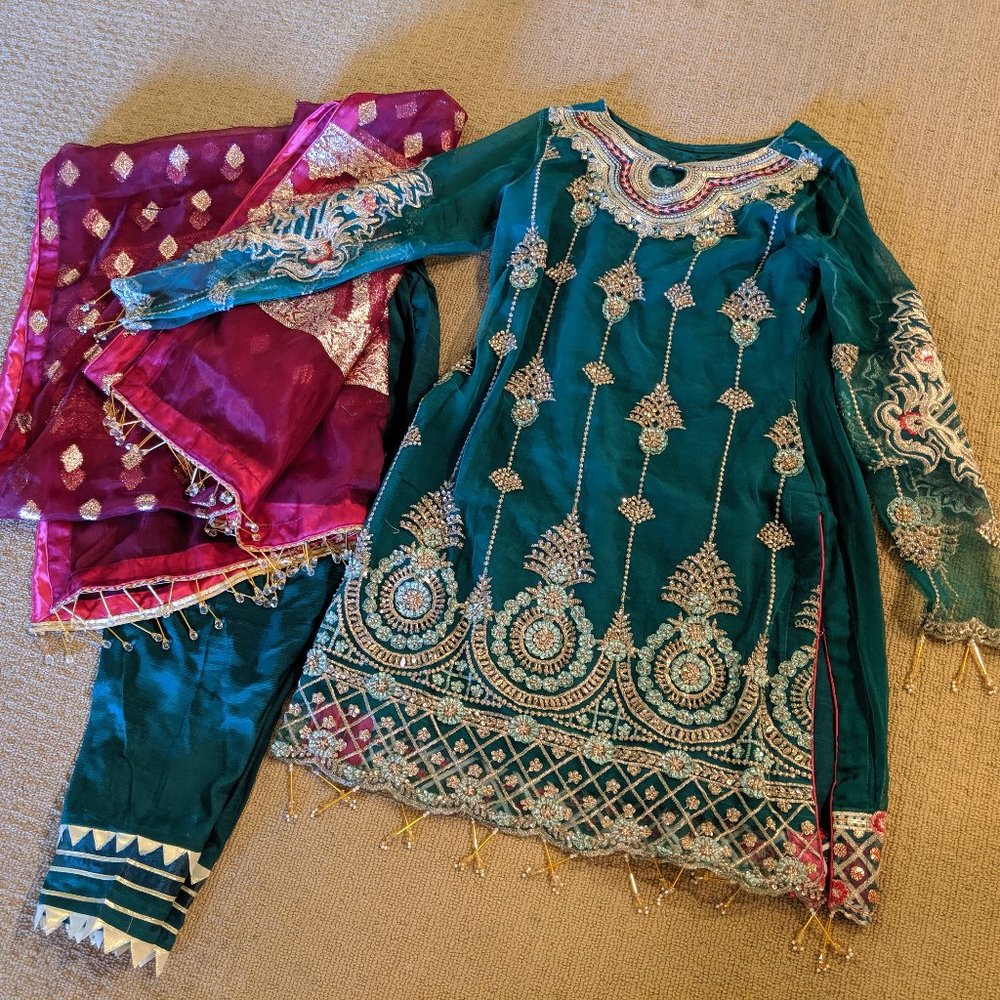 Pakistani Outfit